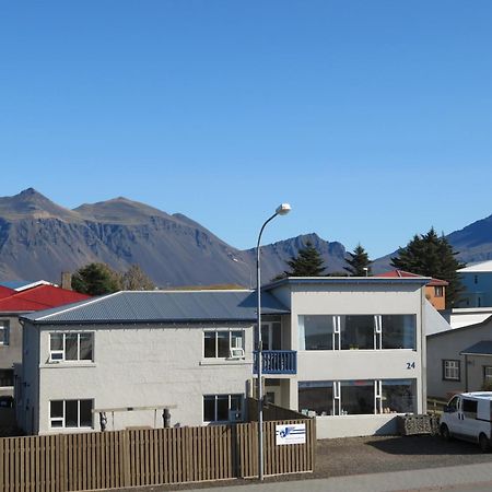 Old Airline Guesthouse Höfn Buitenkant foto